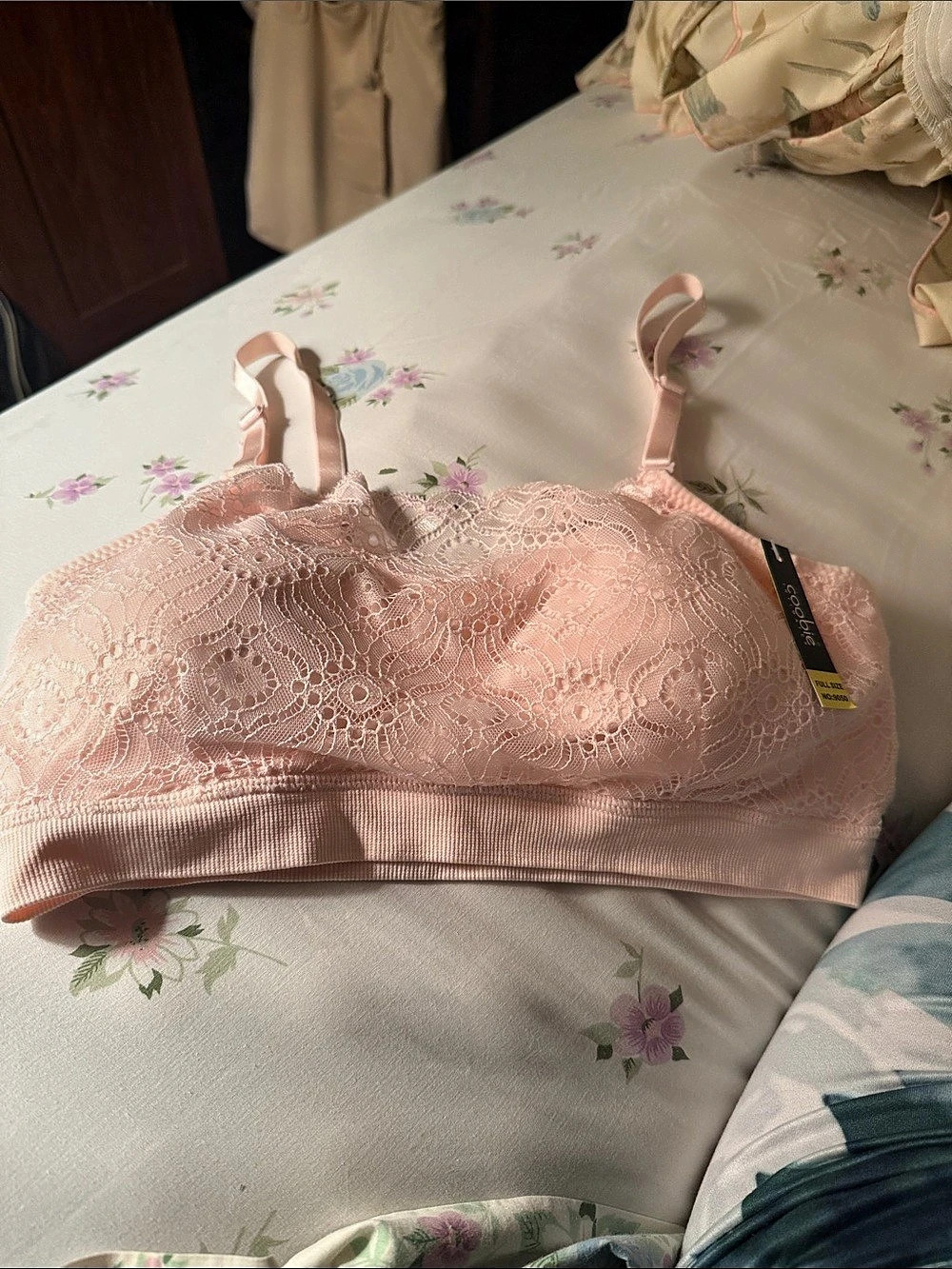NWT Coobie V-Neck Lace Trim Bra Pink